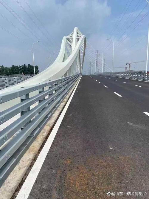 道路护栏立柱加工厂